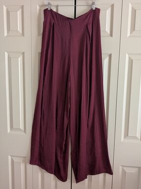 Zara NWOT Wide-Leg High Waist Pull-On Pants in Warm Burgundy